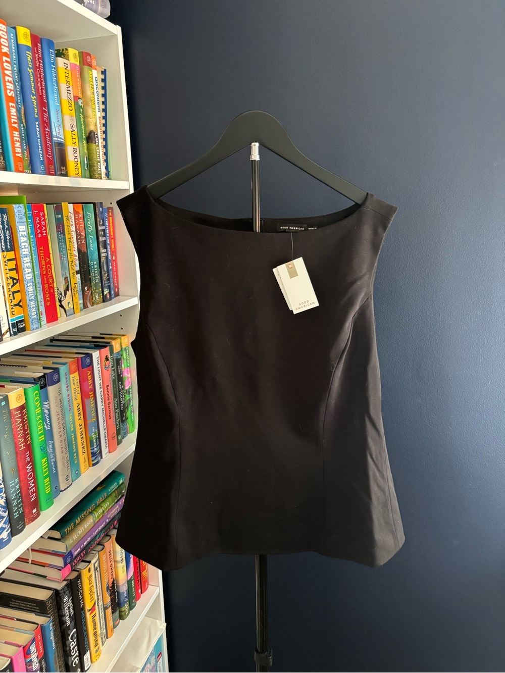 NWT Good American Women's Soft Stretch Straight Neck Top